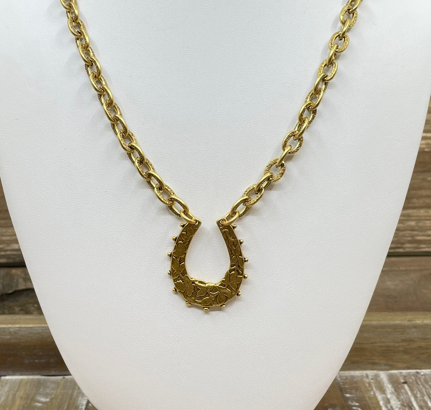 Vintage Reproduction Gold Plated 18" Chain with Horseshoe Pendant