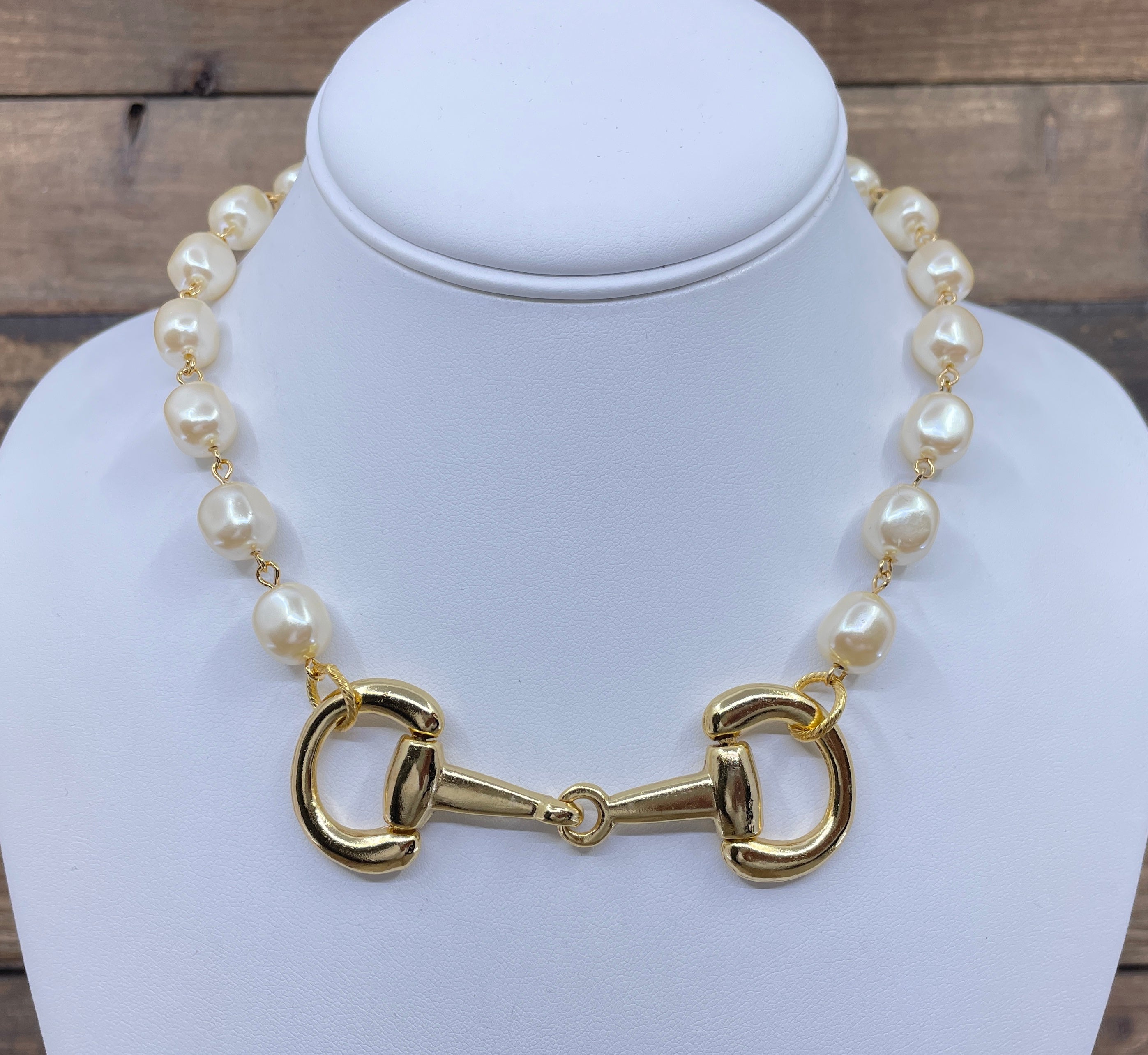 Vintage Pearl Necklace With A Gold-Plated Buckle