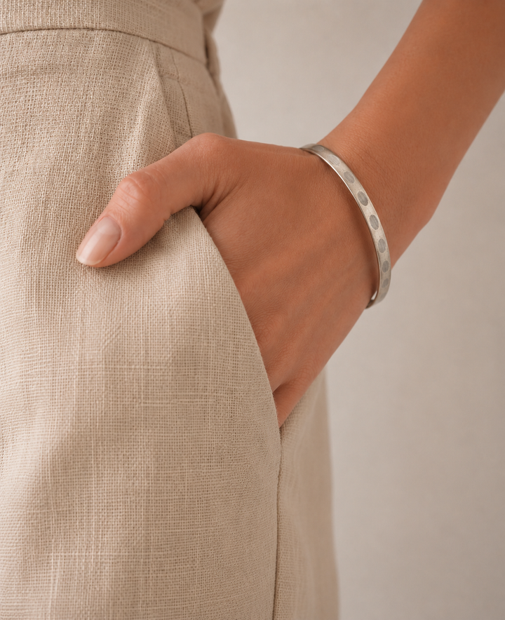 Vintage Hammered Medium Silver Bangle