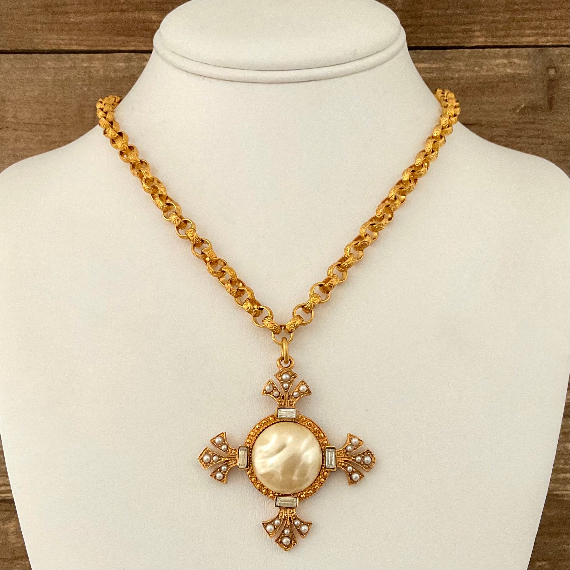 Vintage Miriam Haskell Pearl Pendant Necklace