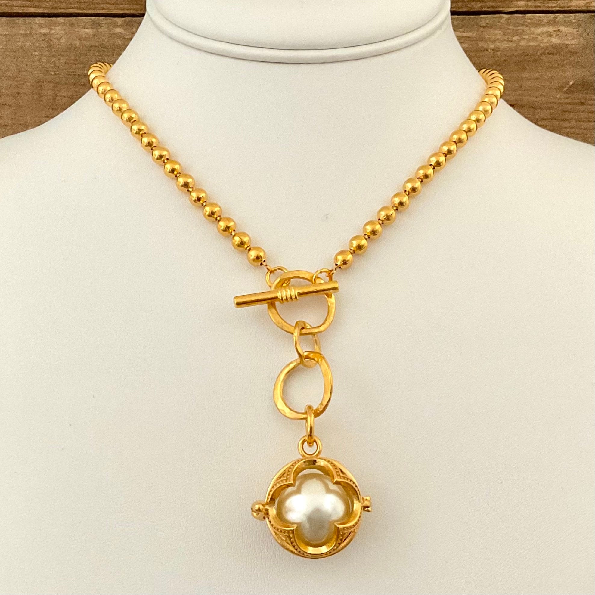 Vintage Gold Plated Chain with Pearl Pendant 18"