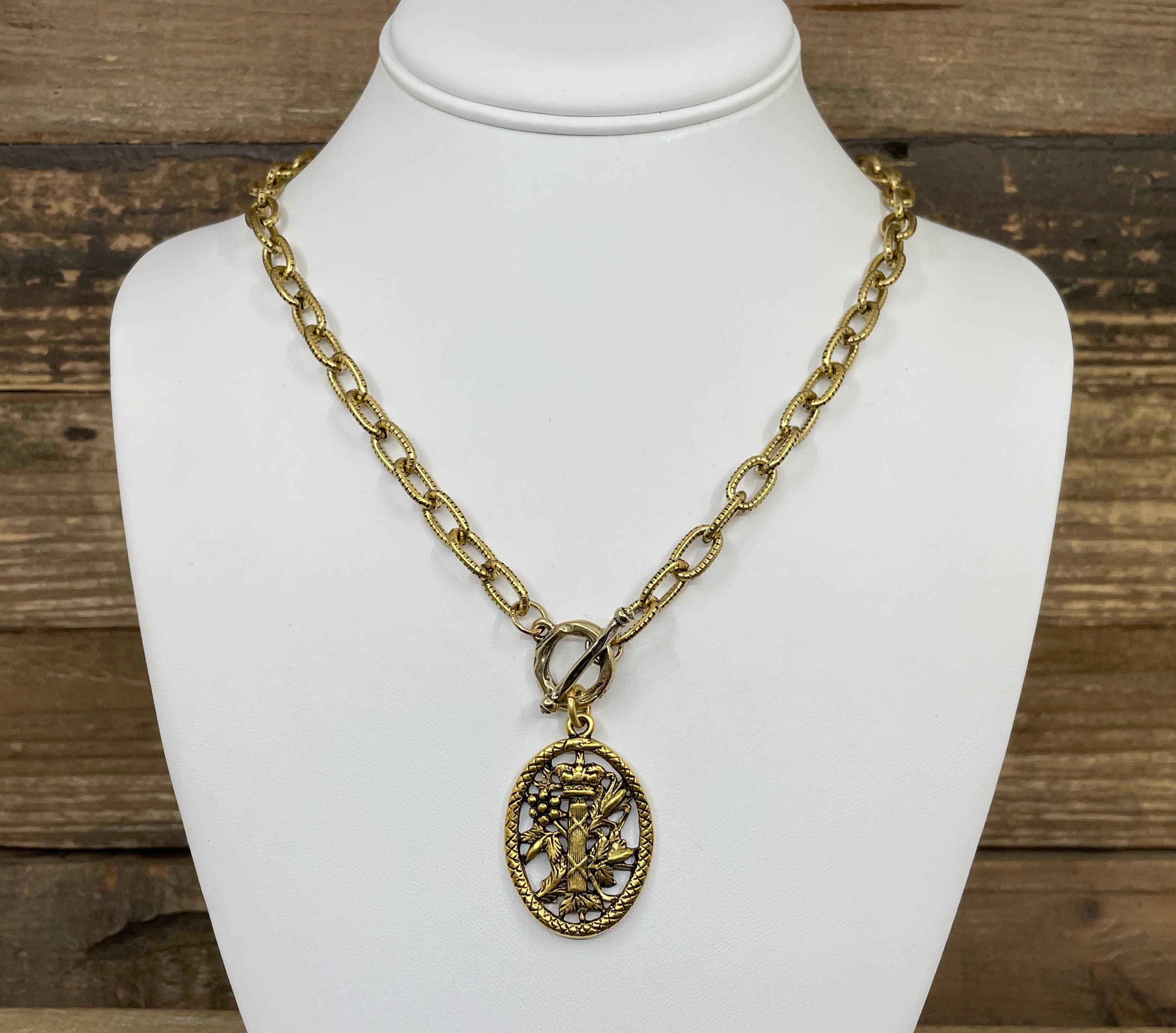 Gold Plated 18" Chain with Gold Plated Scottish Crest Pendant