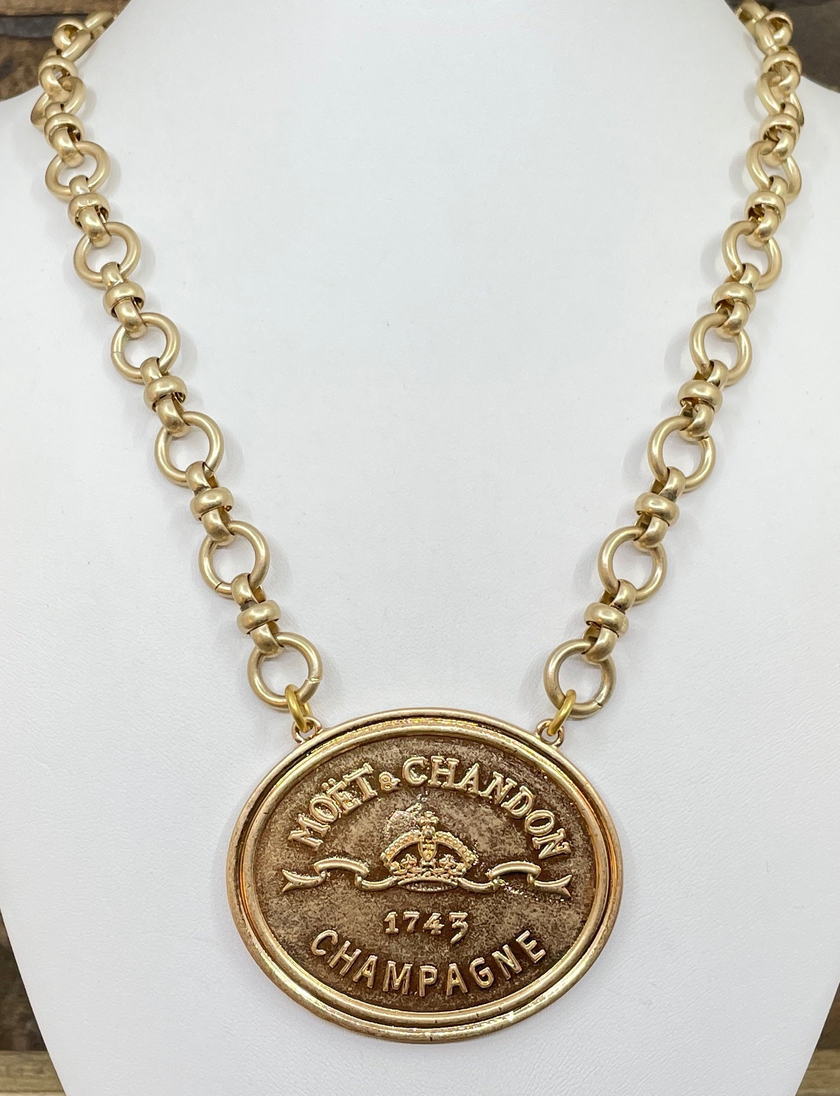 Vintage Chain with Champagne Pendant