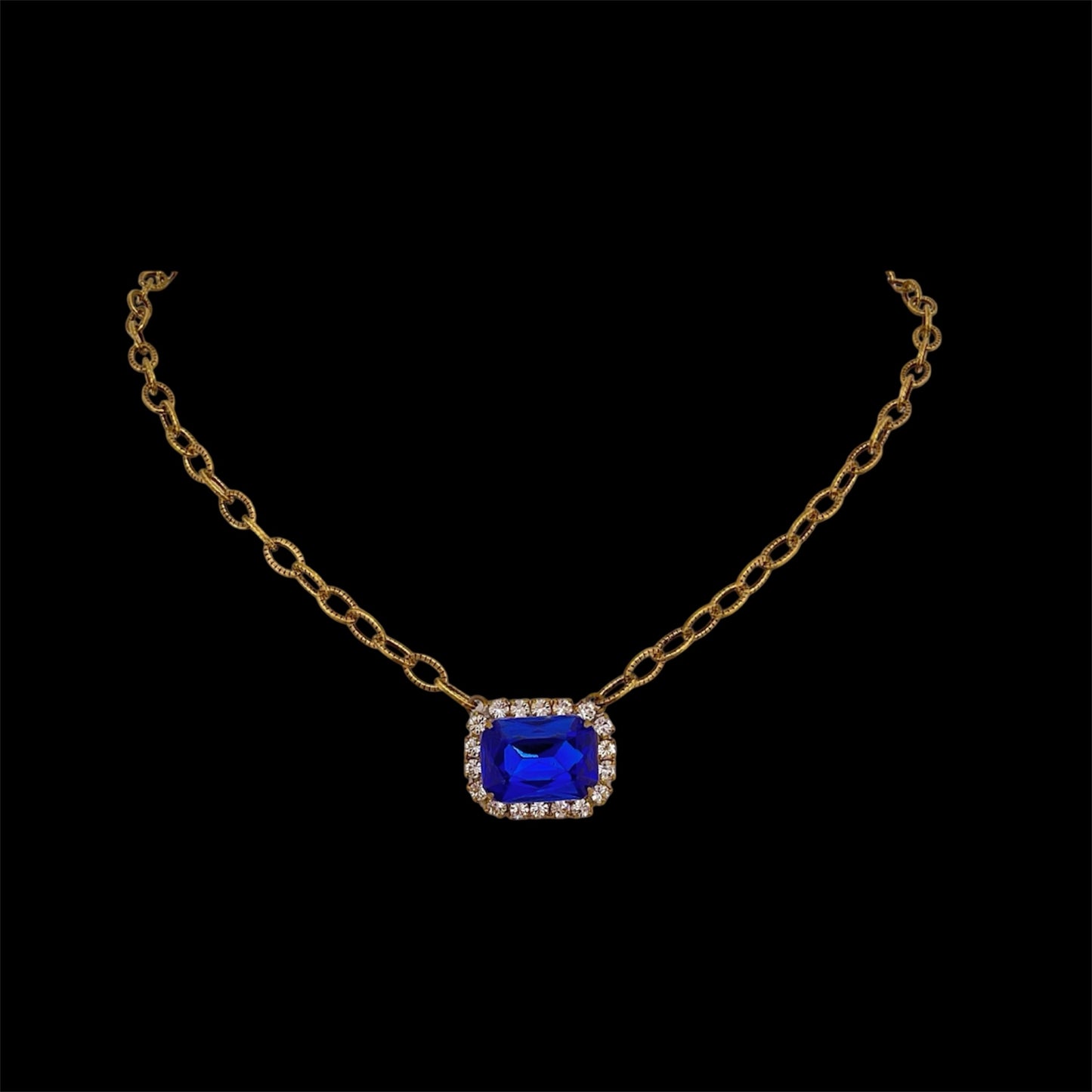 Vintage Chain With Vintage Dark Blue Crystal